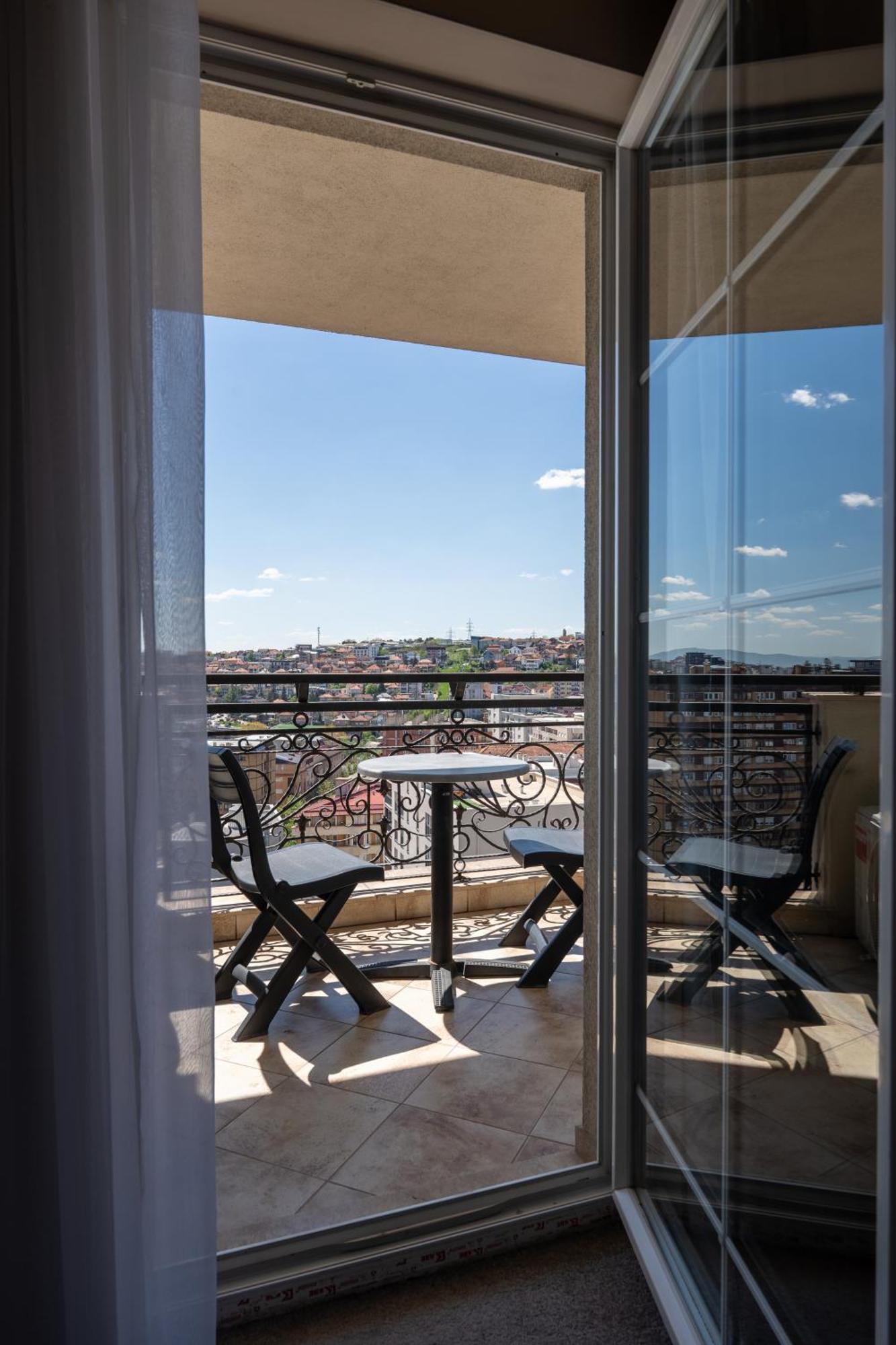 Downtown Apartments Prishtinë Luaran gambar