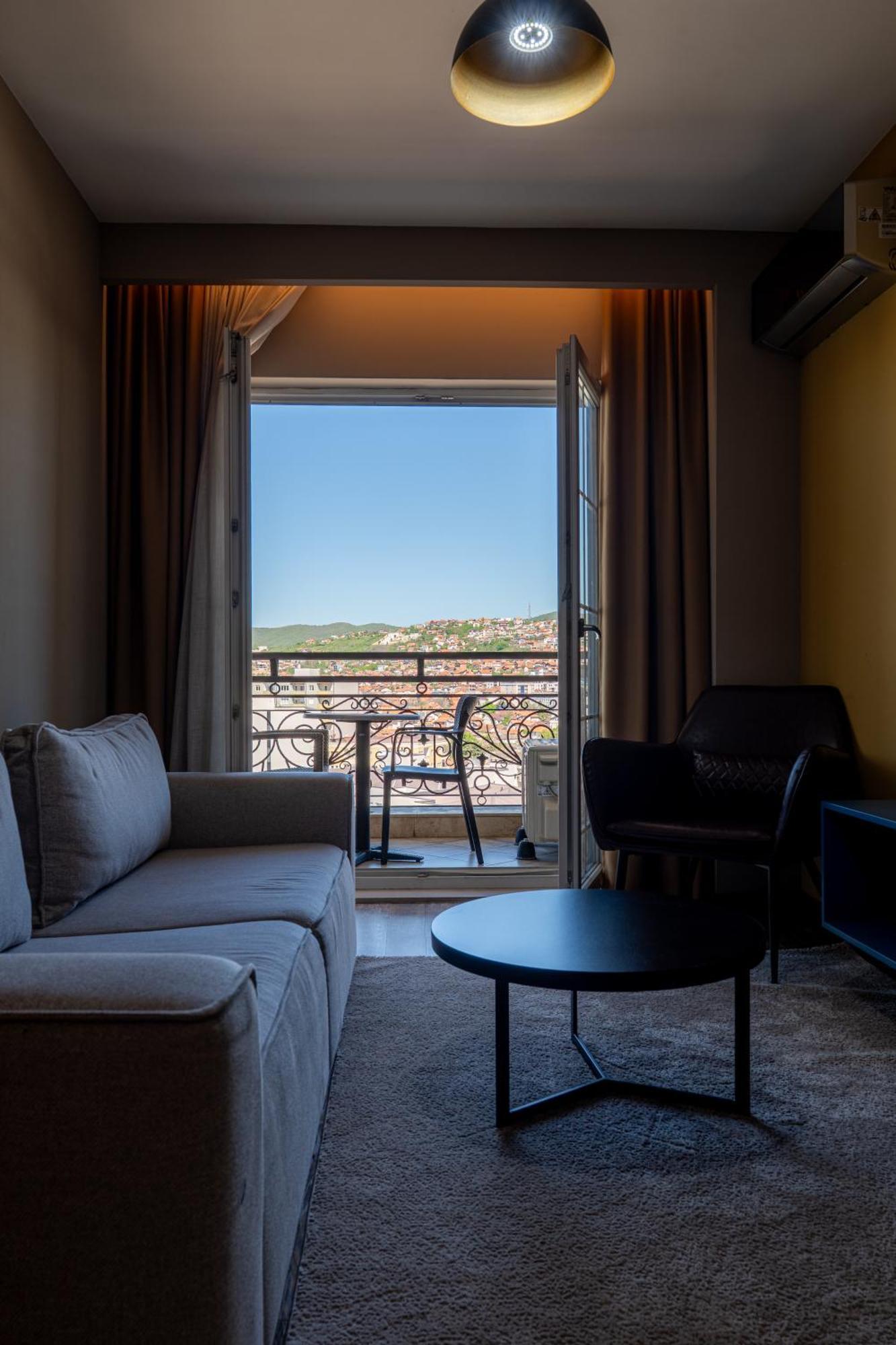Downtown Apartments Prishtinë Luaran gambar