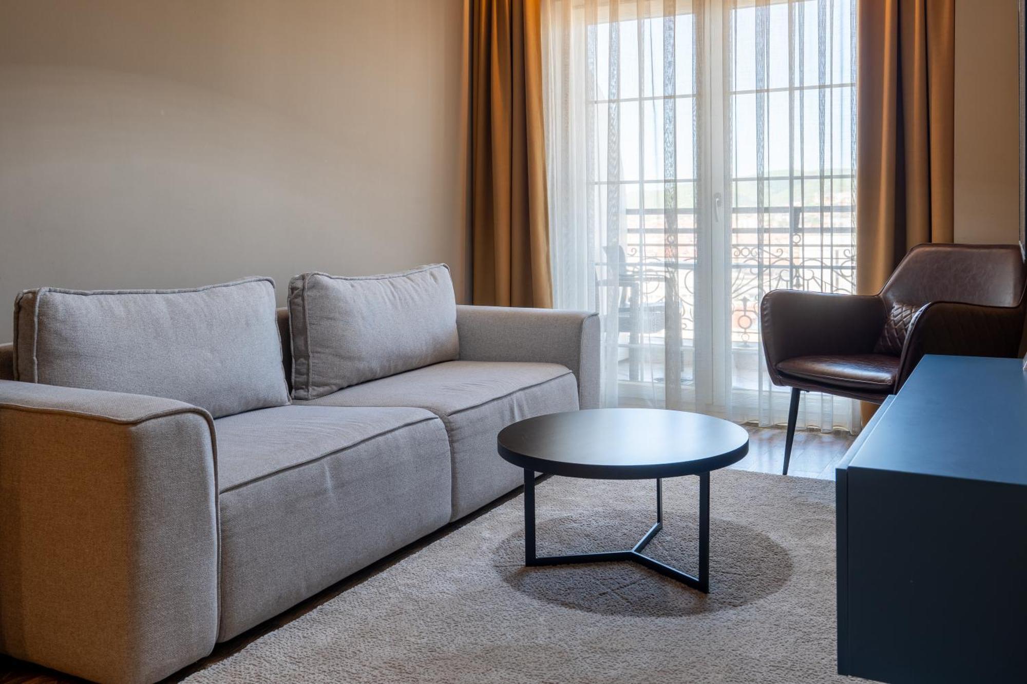 Downtown Apartments Prishtinë Luaran gambar